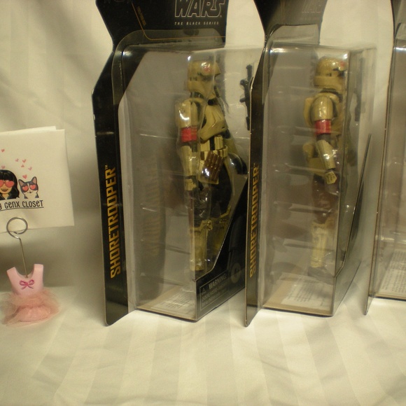 Star Wars Black Series – 50th Anniversary Lucasfilm Shoretrooper (2021)-Three - Picture 4 of 5